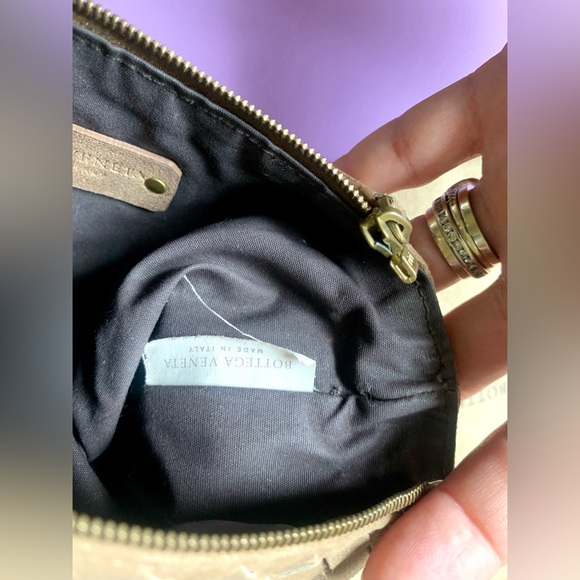 Authentic Bottega Veneta Golden Tan Woven Leather Pouch - Picture 5 of 8